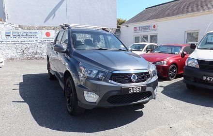 Great value, spacious 4WD pick up truck, just been serviced, ready to drive away