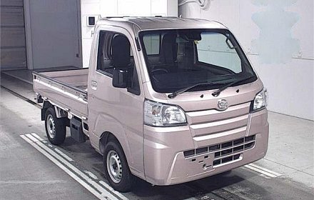 Currently in transit from Japan, very low mileage, rare pink colour